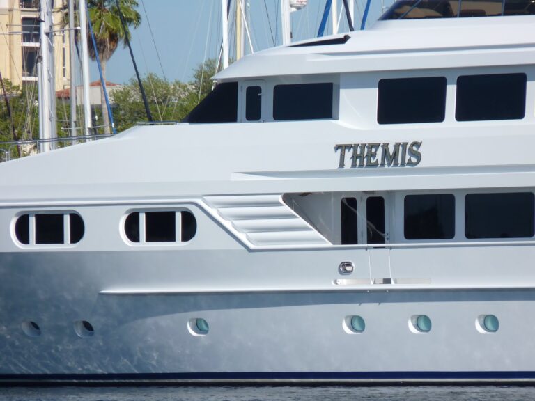 Hull Close Up