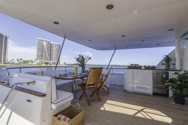 Cheoy Lee Yacht WINDWARD - Aft deck