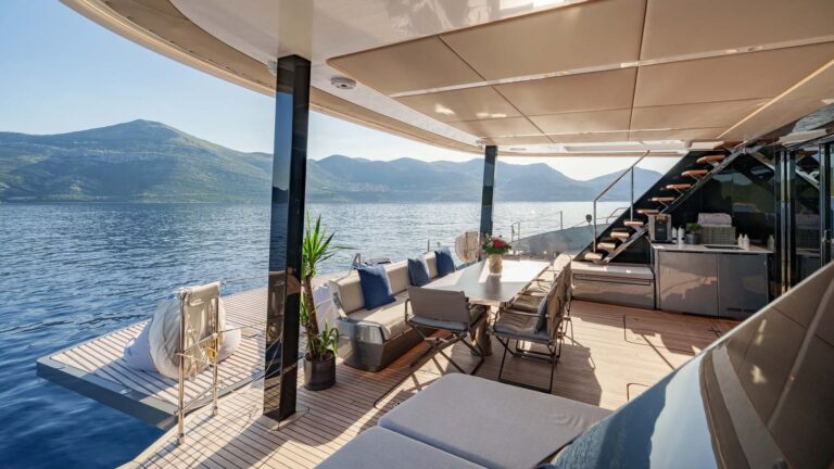 Aft deck