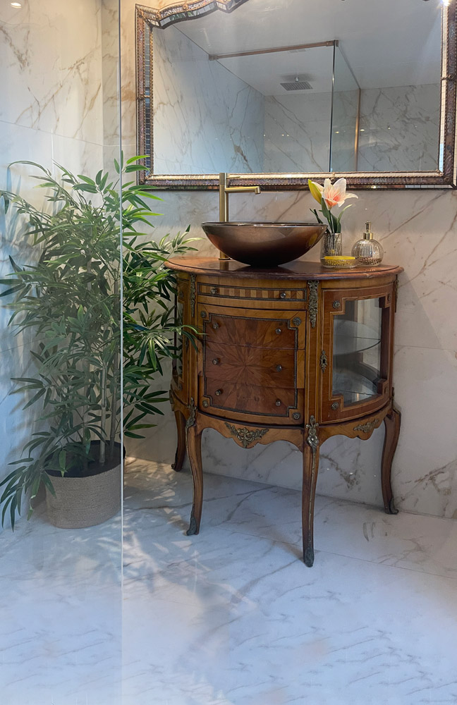 Ensuite