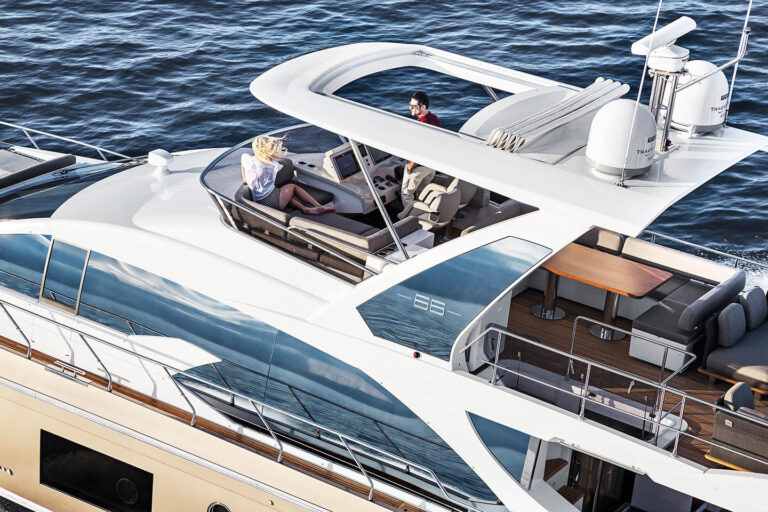 Lifestyle Flybridge