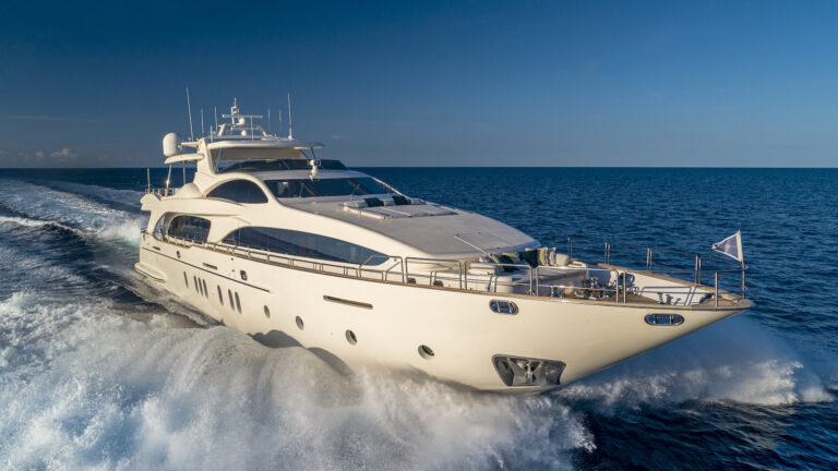 Luxury Yacht SWEET EMOCEAN
