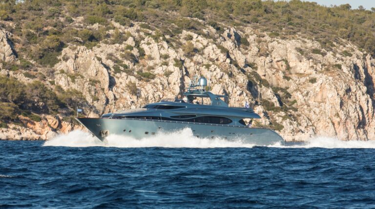 Motor yacht PRINCESS L - Running