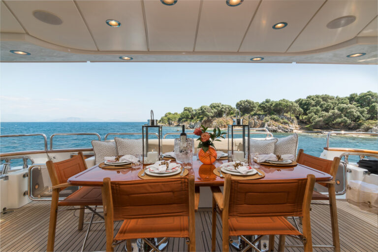 Main Deck Dining Al Fresco