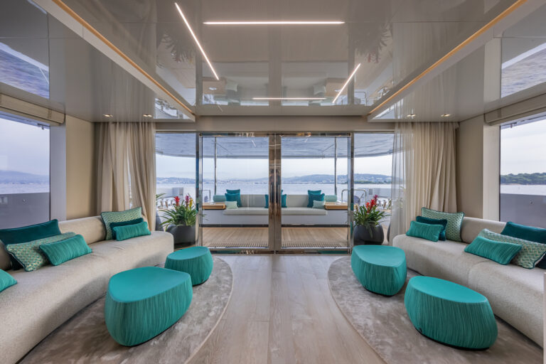 Main Deck - Lounge Seating