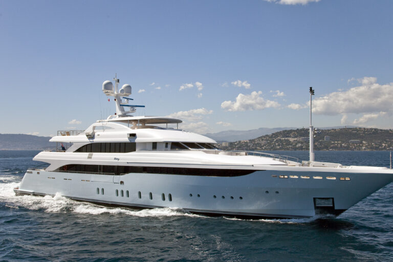 52M LUXURY CUSTOM SUPERYACHT