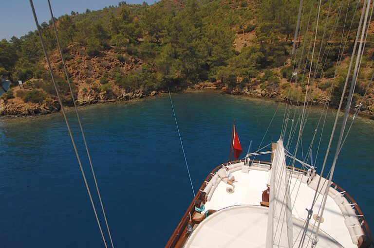 Charter yacht ELEGANZA