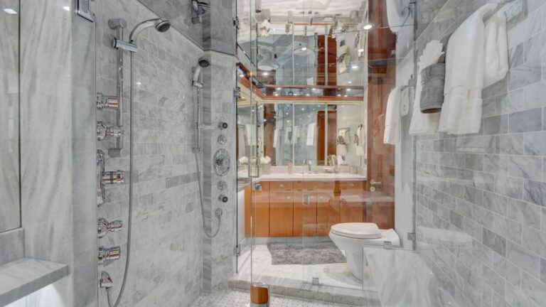 Master Ensuite