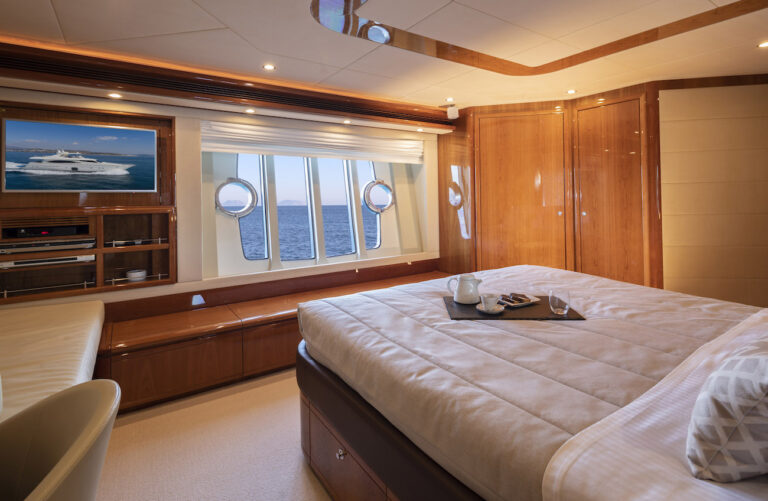Master Luxury Cabin
