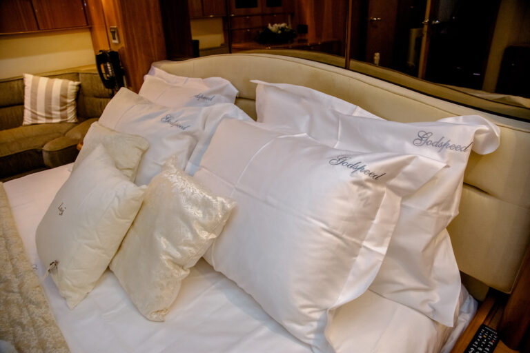 Master - Pillows