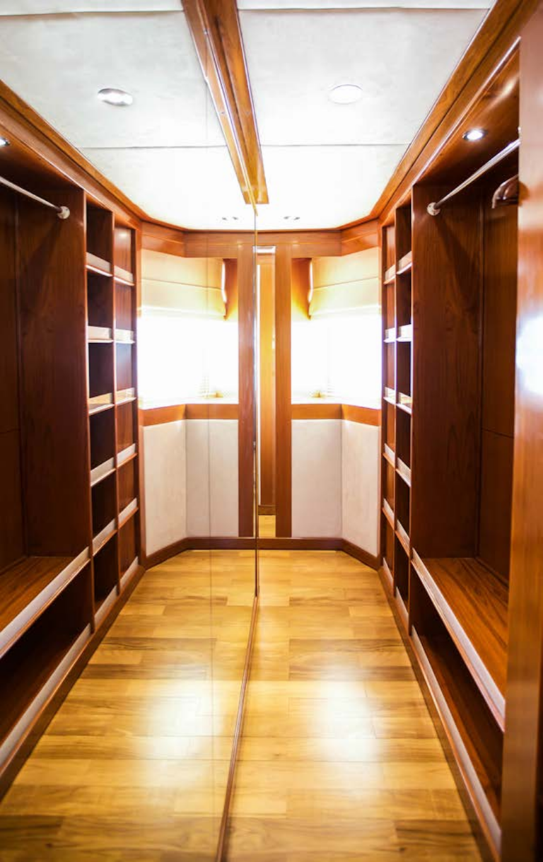 Master Walk In Wardrobe