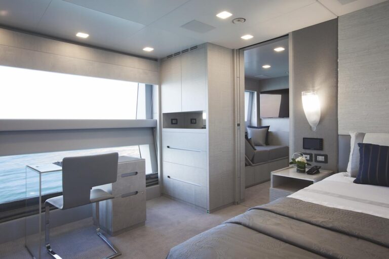Owner Suite With Study : Vanity