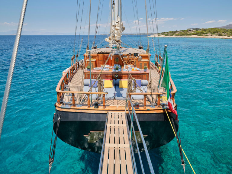Passarelle To Deck