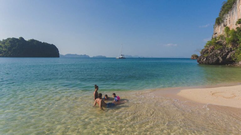 Relaxig Charter Vacations