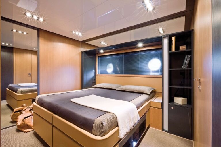 Double cabin