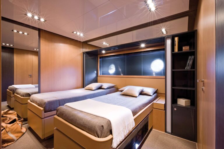 Twin cabin