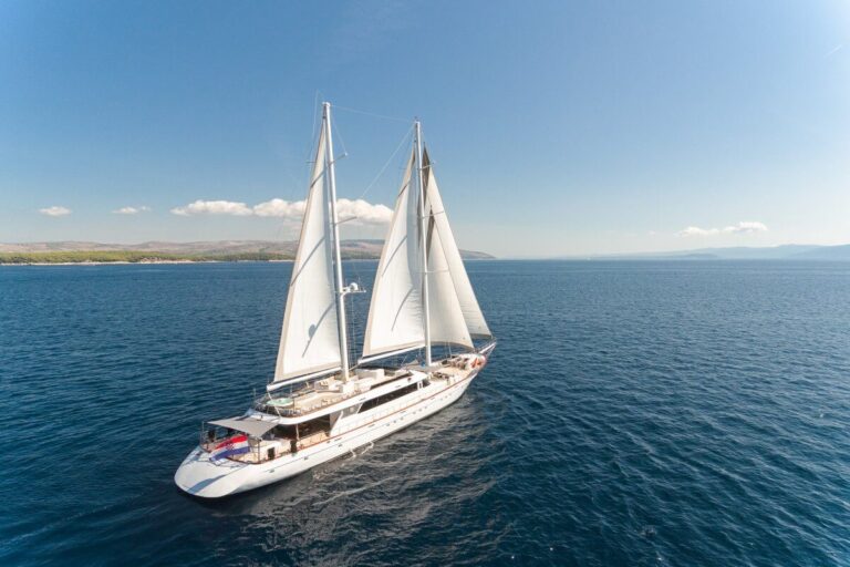 Sailing Yacht LADY GITA