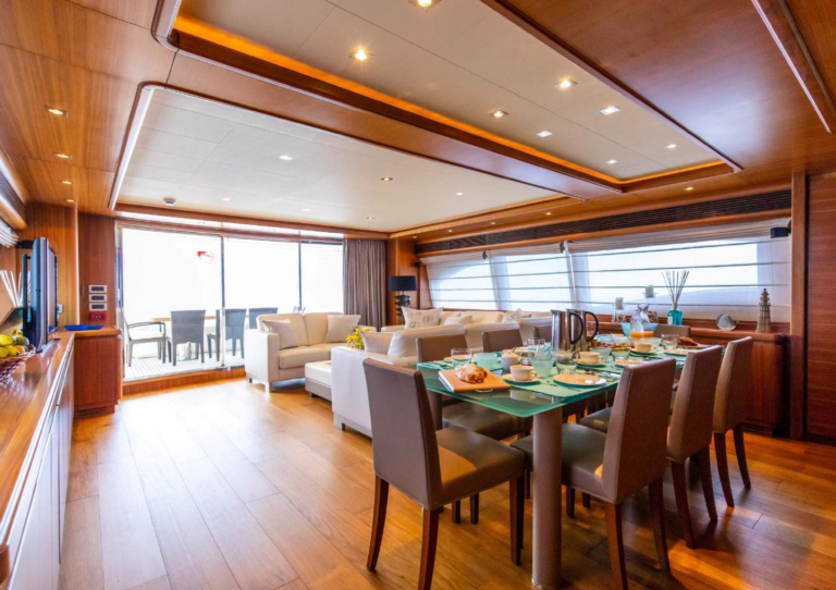 Saloon Dining Area