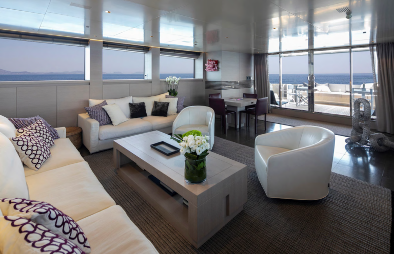 Saloon Sofas And Coffee Table