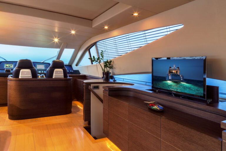Saloon With TV