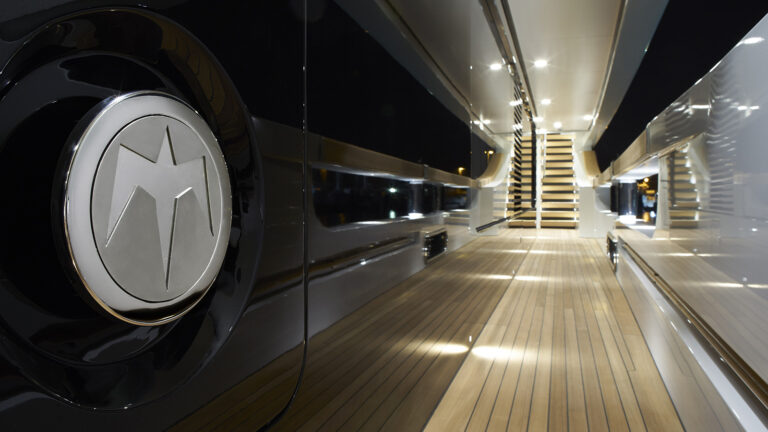 Side Deck Detail