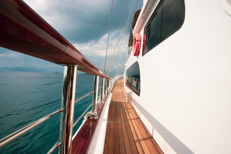 Sidedeck