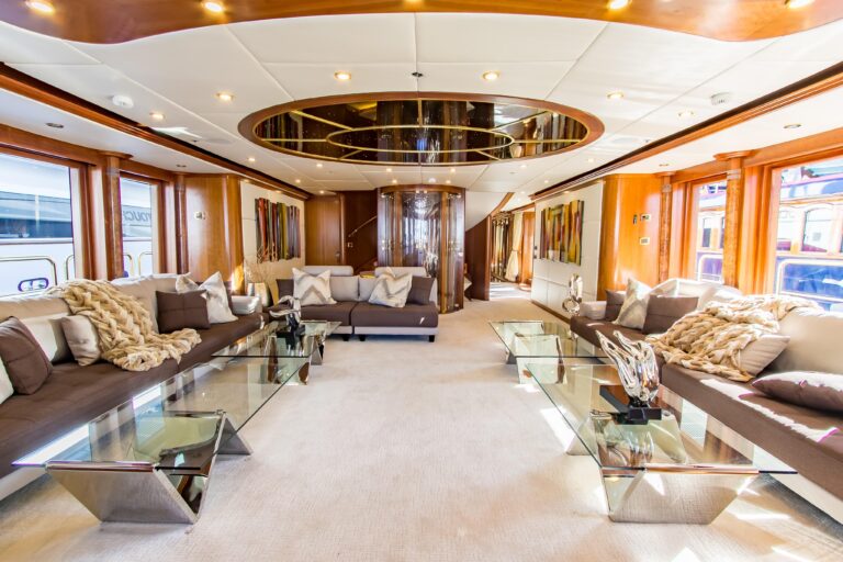 Spacious Main Saloon