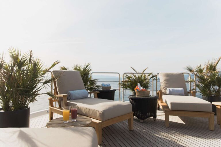 Sun Deck - Sun Loungers