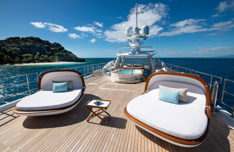 Sundeck With Jacuzzi