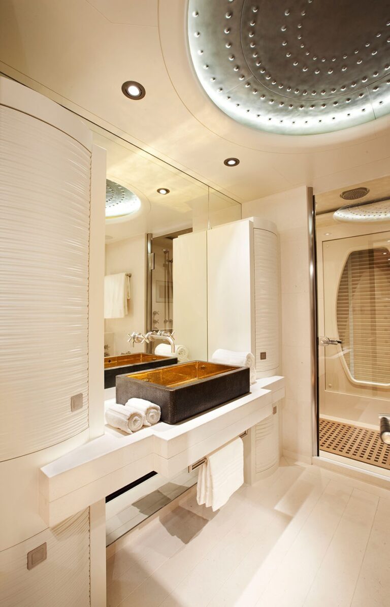 Twin Cabin Ensuite