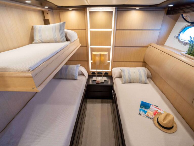 Twin Cabin With Triple Set Up