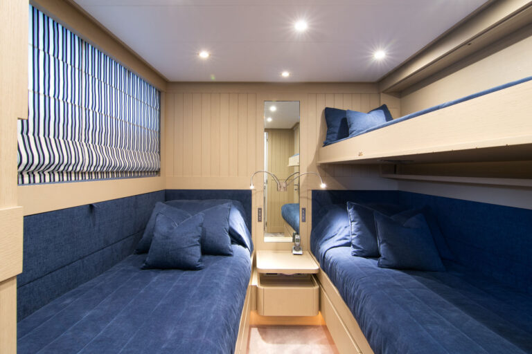Twin With Pullman
