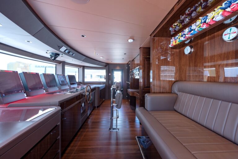 Upper Deck - Bridge