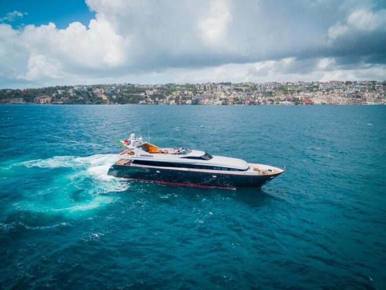 Yacht A TOO