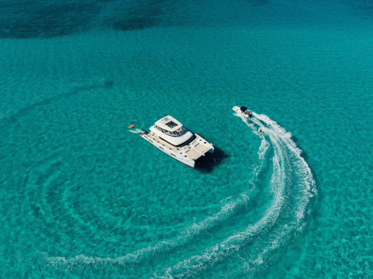 Yacht PLAYTIME