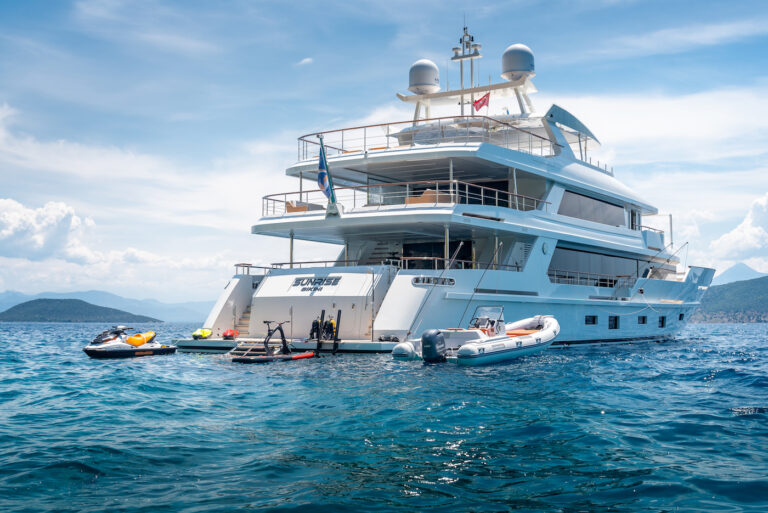 Yacht Sunrise