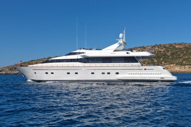 Yacht Martina