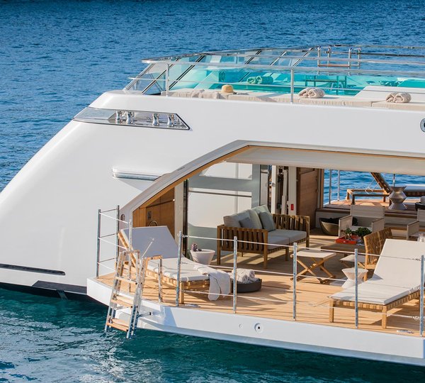SEVEN SINS offers a fantastic beach club