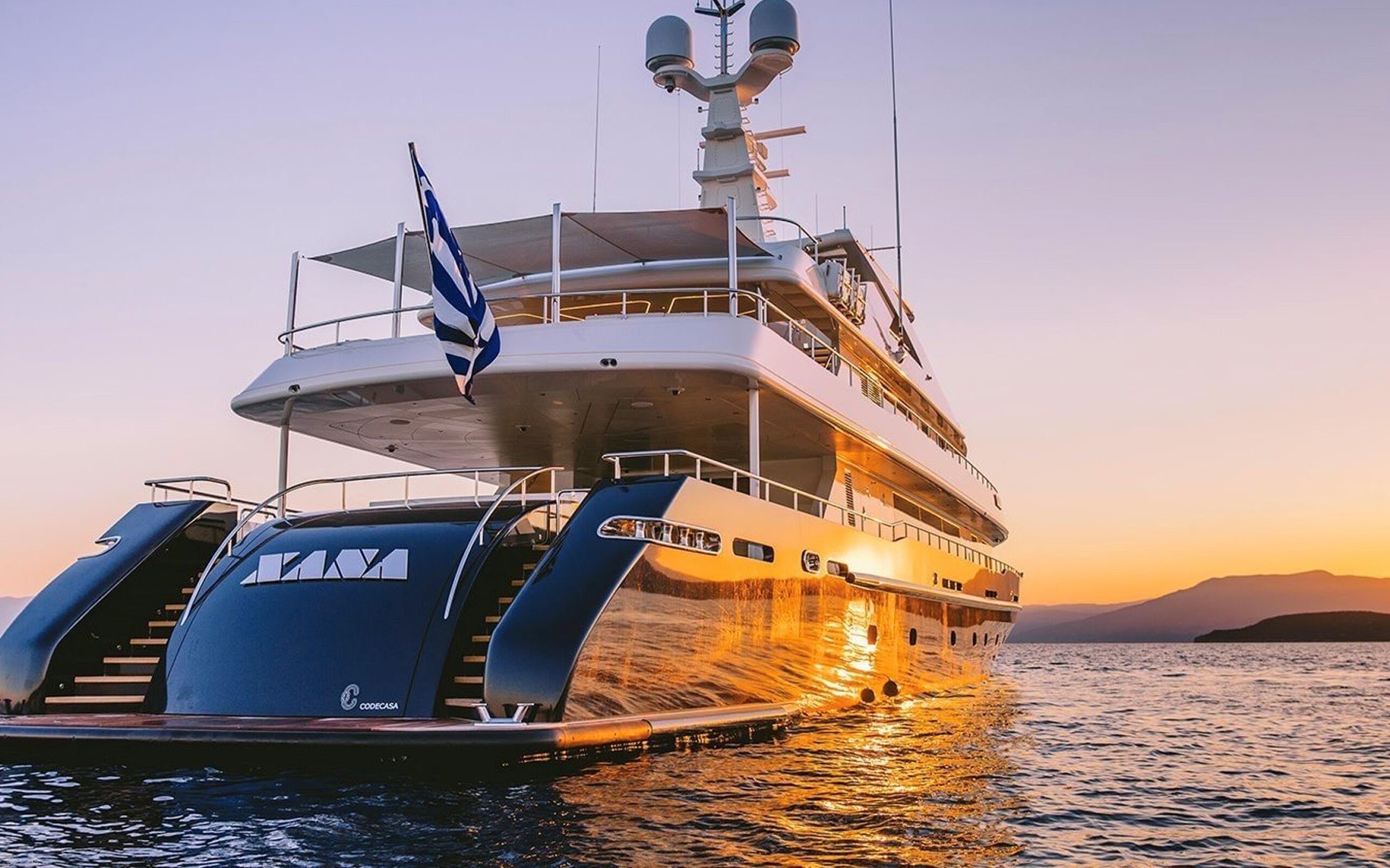 Motor yacht XANA