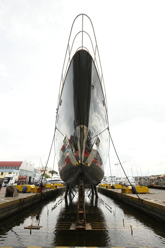 Perini-Navi-sailing-yacht-Seahawk.jpg