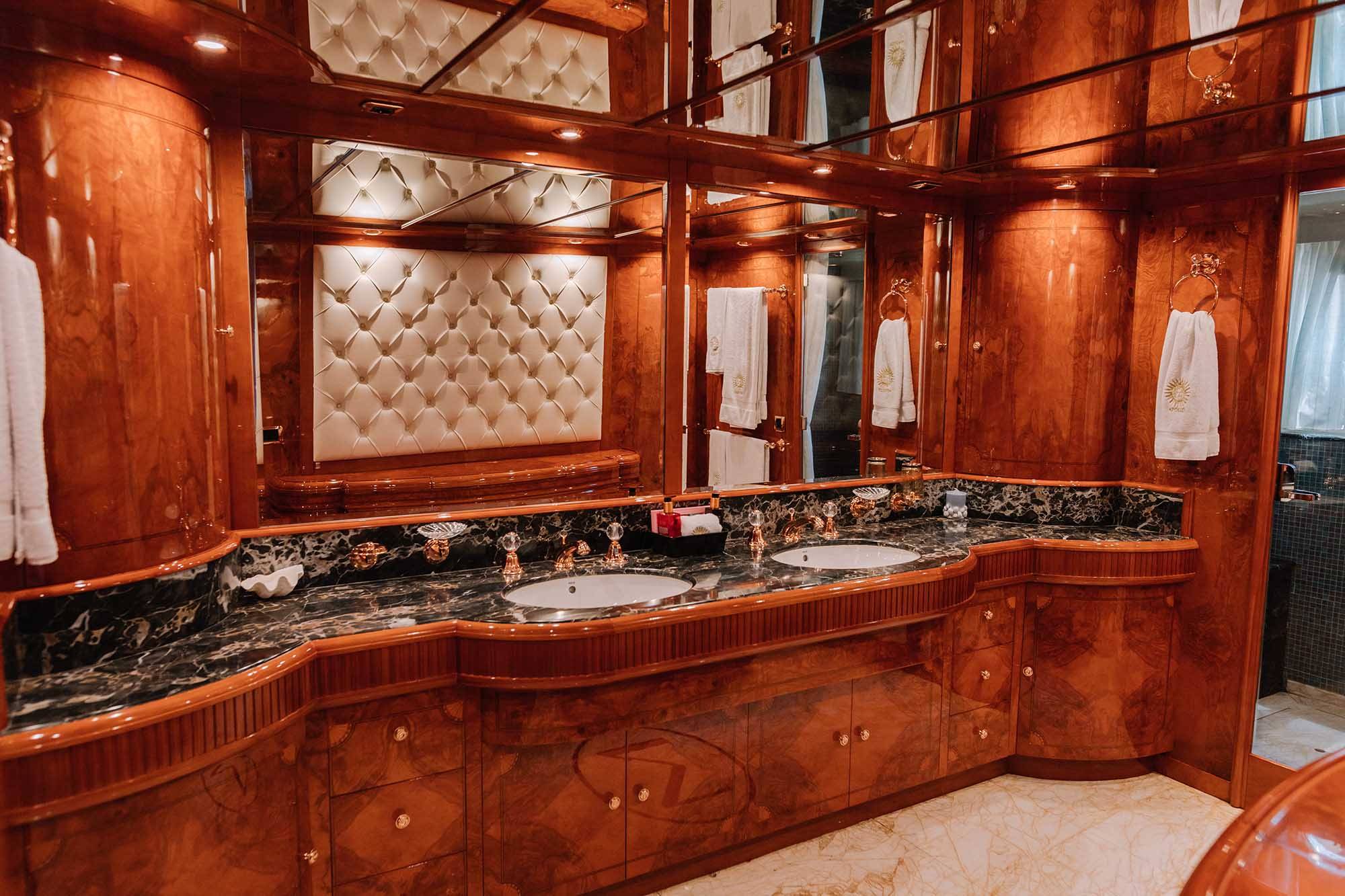  Master cabin bathroom.jpg