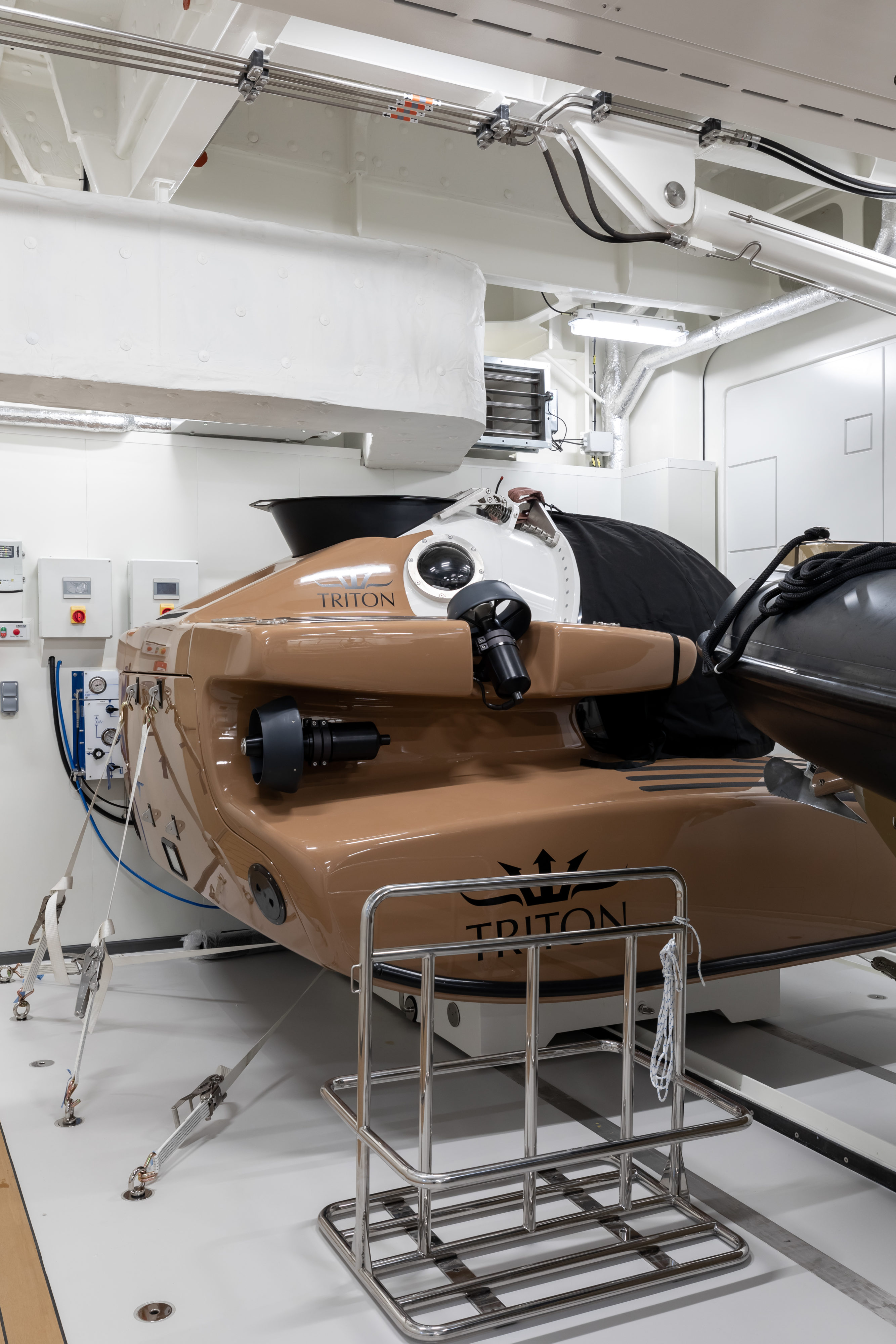  Triton submarine.jpg