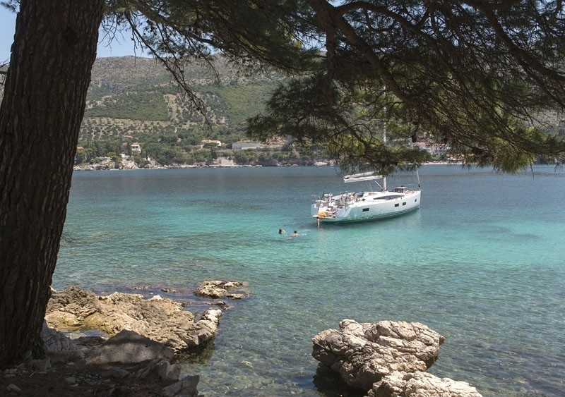 [19m-Yacht-AMANDINE]-10300-180.jpg