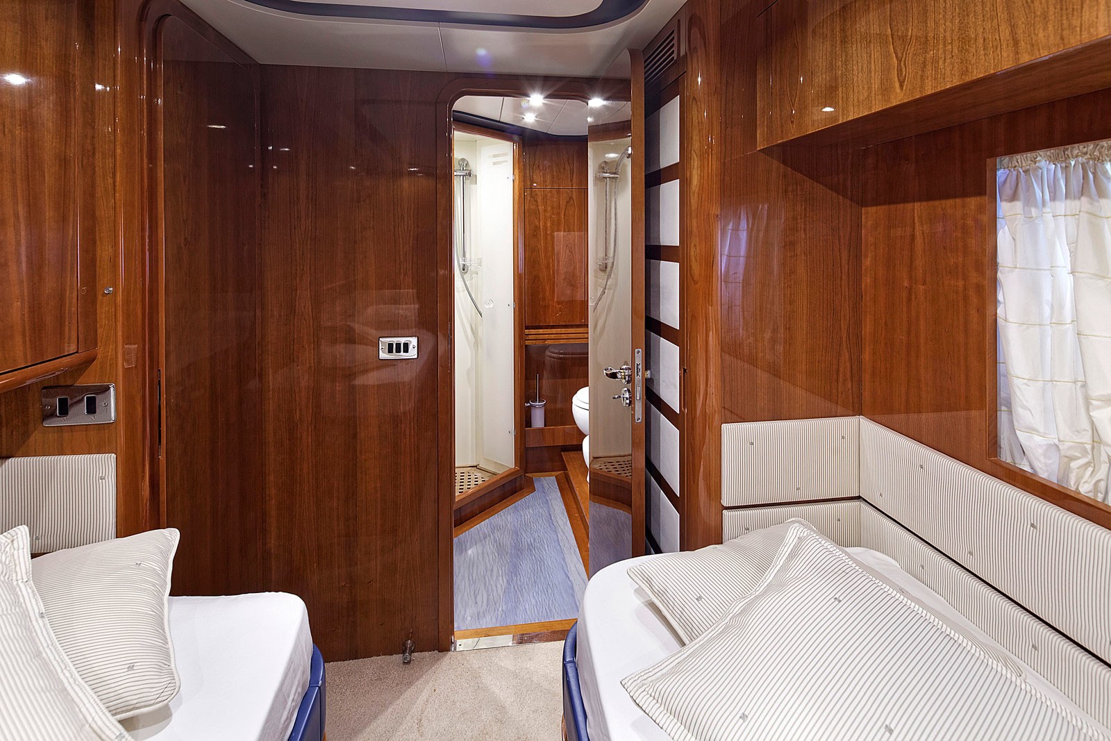 [21m-Yacht-AQVA]-10216-175.jpg