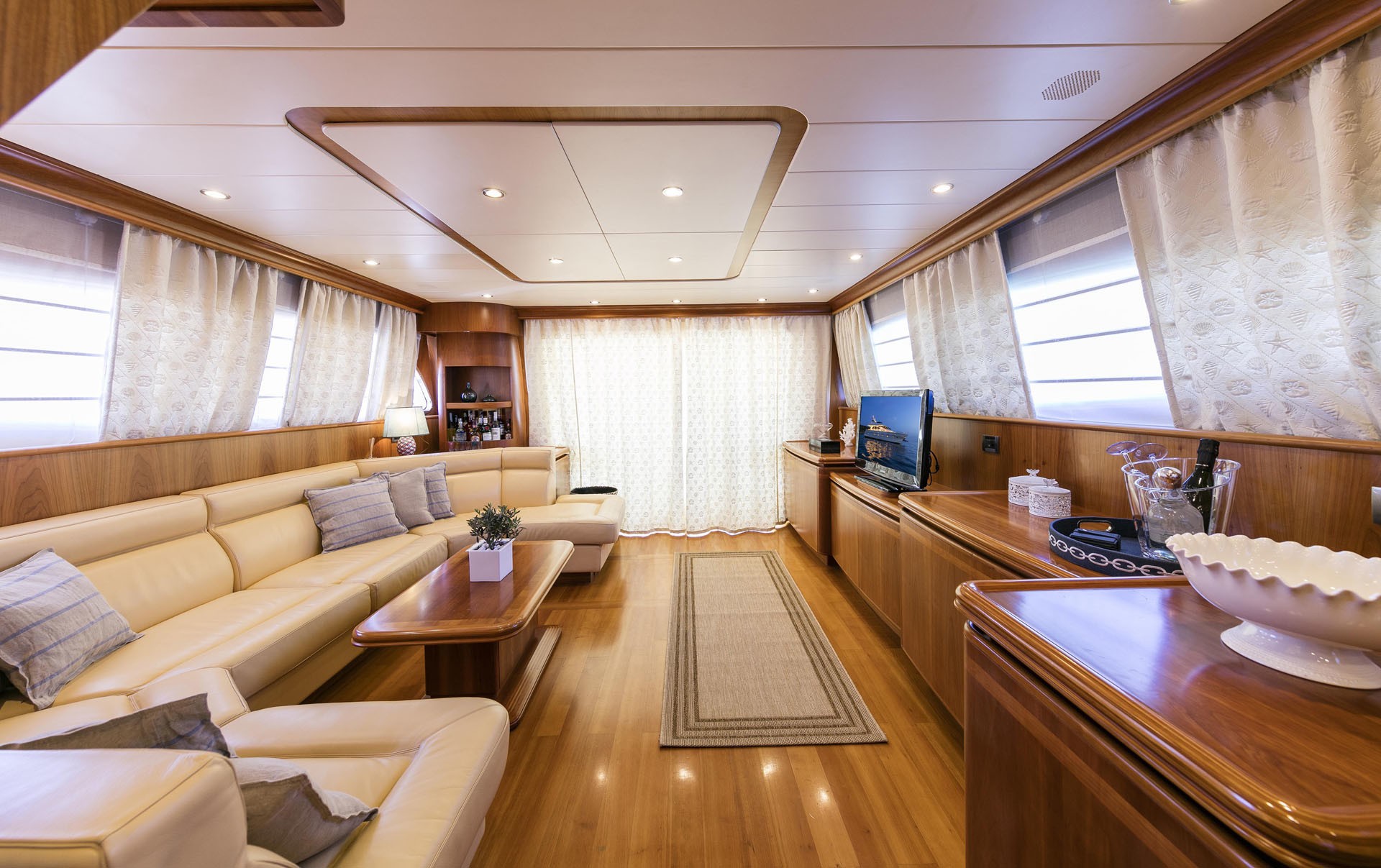 [22m-Yacht-GORGEOUS]-10284-131.jpg