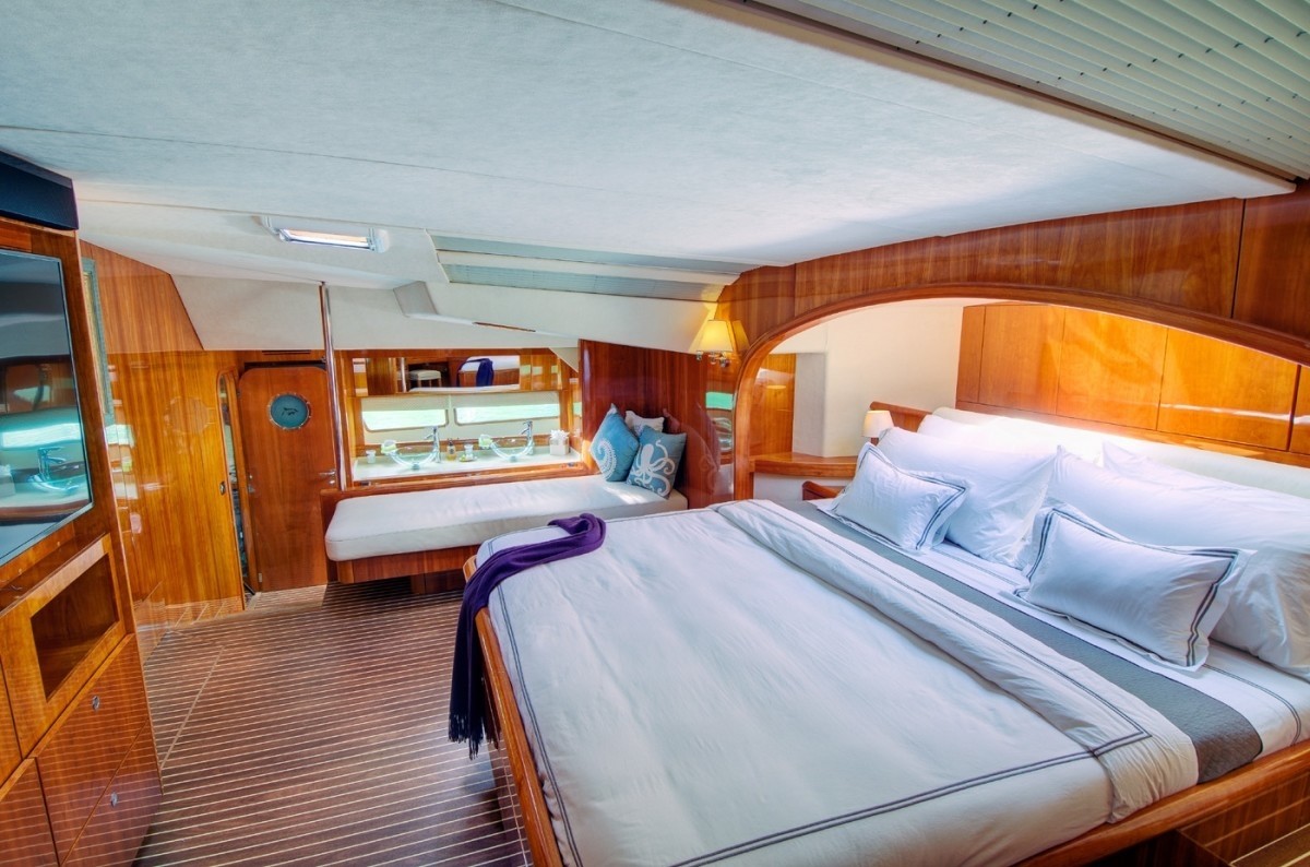 [22m-Yacht-XENIA-74]-10092-27.jpg