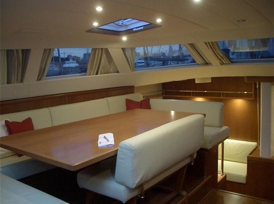 [24m-Yacht-SI-VIS-PACEM]-1314-102.jpg