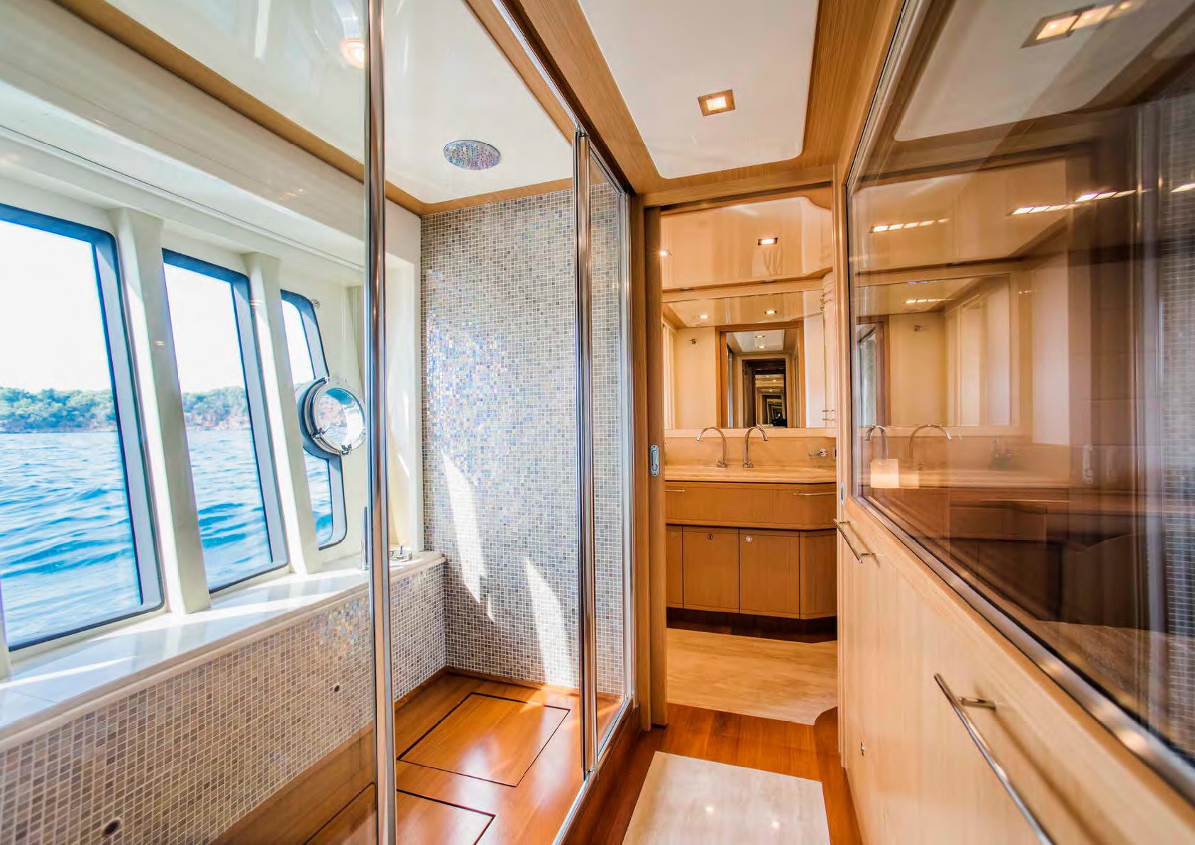 [25m-Yacht-JULIE-M]-10194-109.jpg