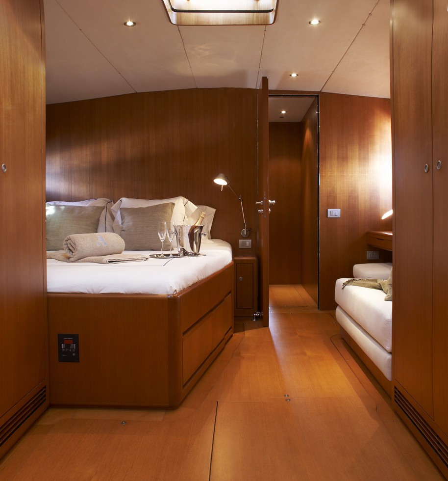 [25m-Yacht-SEJAA]-1755-31.jpg