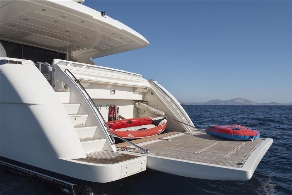 [27m-Yacht-DAY-OFF]-10192-125.jpg